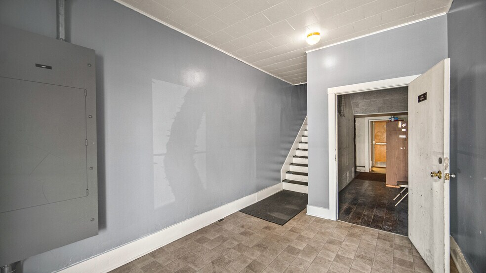 More Photos Of 111 W Main St, West Union Flex For Sale