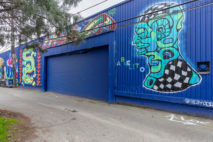 More Photos Of , Seattle Unknown For Sale