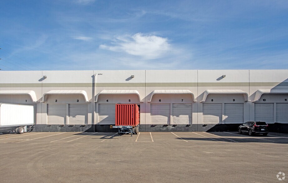 More Photos Of 510 E Trimble Rd, San Jose Warehouse For Lease