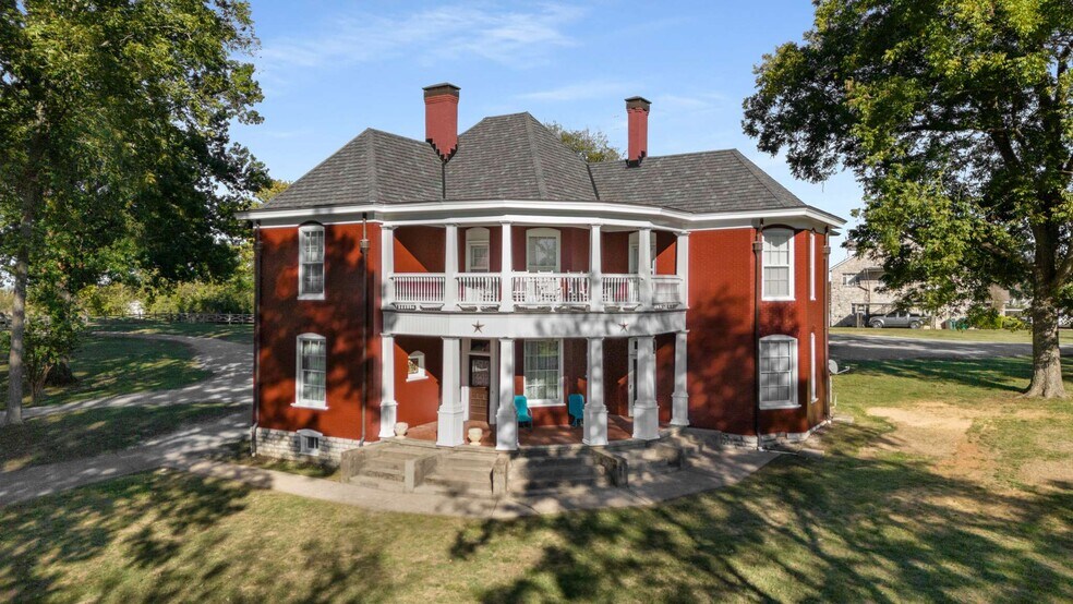 More Photos Of , Lewisburg Specialty For Sale
