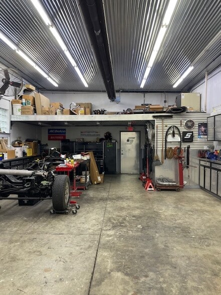 More Photos Of 867 US Highway 1, Avenel Industrial For Sale