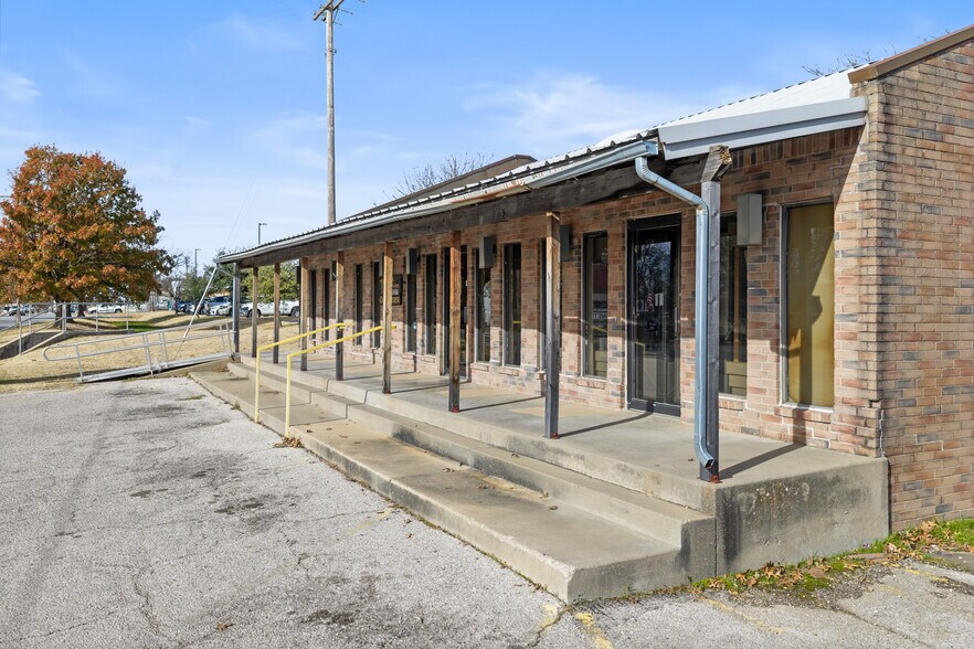 More Photos Of 715 12th Ave NW, Ardmore Medical For Sale