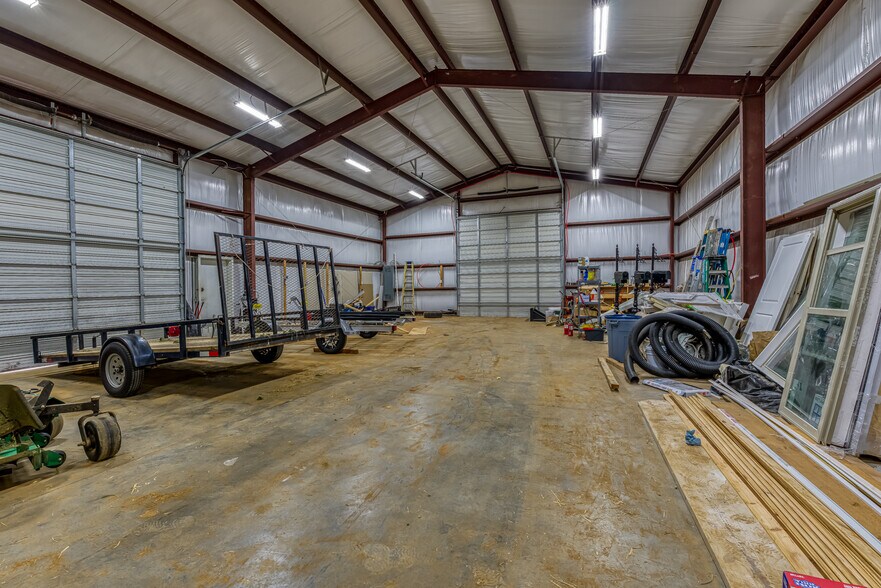 More Photos Of 159 Mitch Ave, Tuscumbia Self Storage For Lease