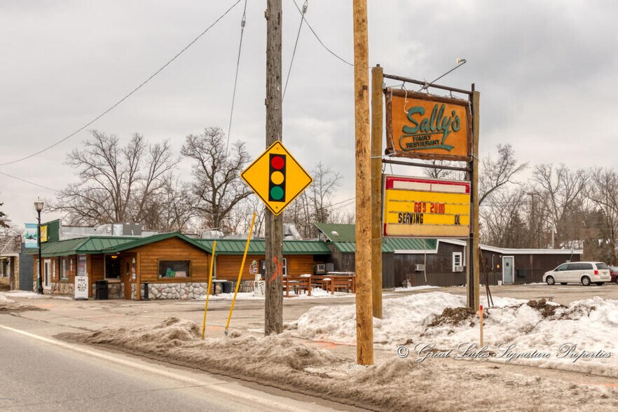 More Photos Of 103 S Charles St, White Cloud Restaurant For Sale