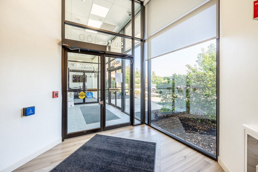 More Photos Of 500 Canal View Blvd, Rochester Unknown For Lease