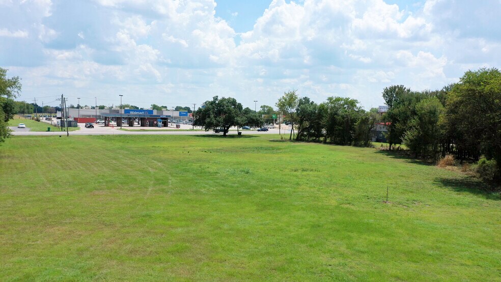 More Photos Of 1623 & 1677 East Main Street Hwy, Madisonville Land For Sale