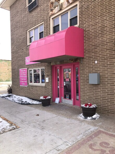 More Photos Of 3225 W 111th, Chicago Apartments For Lease