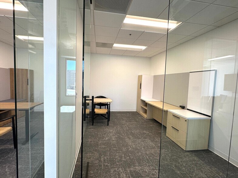 More Photos Of 600 Peachtree St NE, Atlanta Coworking Space