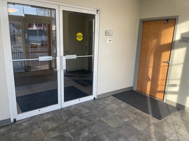 More Photos Of 371 Broadway, Kingston Medical For Sale