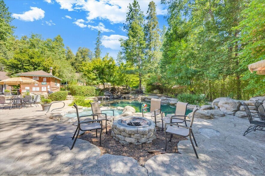 More Photos Of 22732 Middle Camp rd, Sonora Hotel For Sale