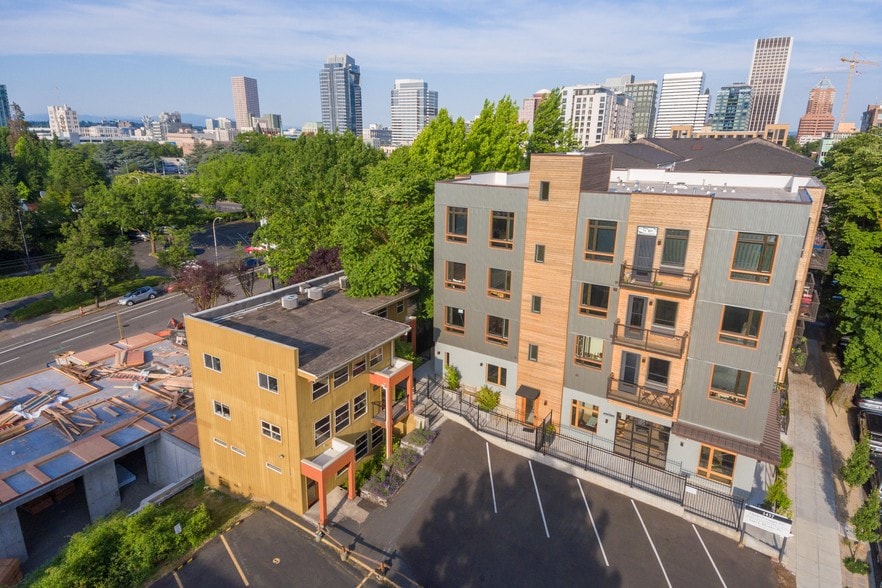 More Photos Of 1437-1439 SW Columbia St, Portland Office For Sale