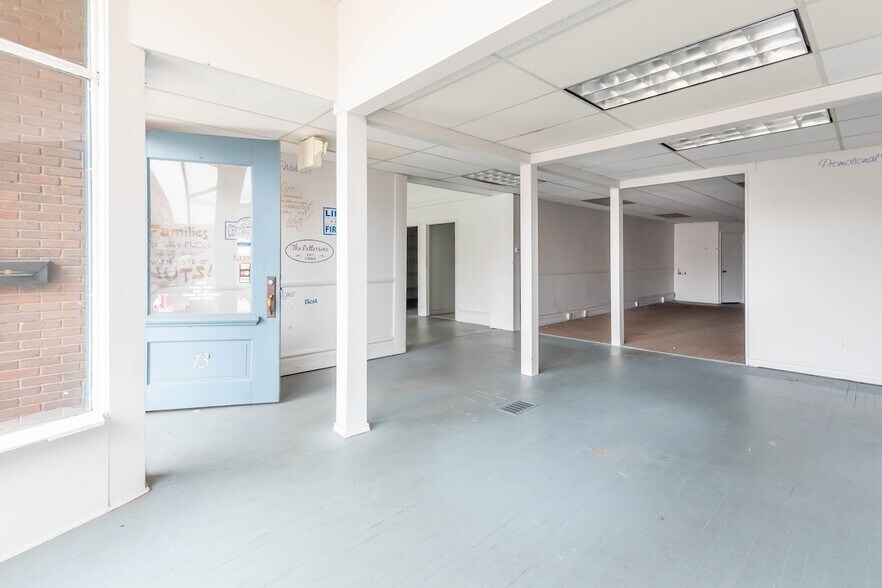 More Photos Of 1 E High St, London Storefront Retail Residential For Lease