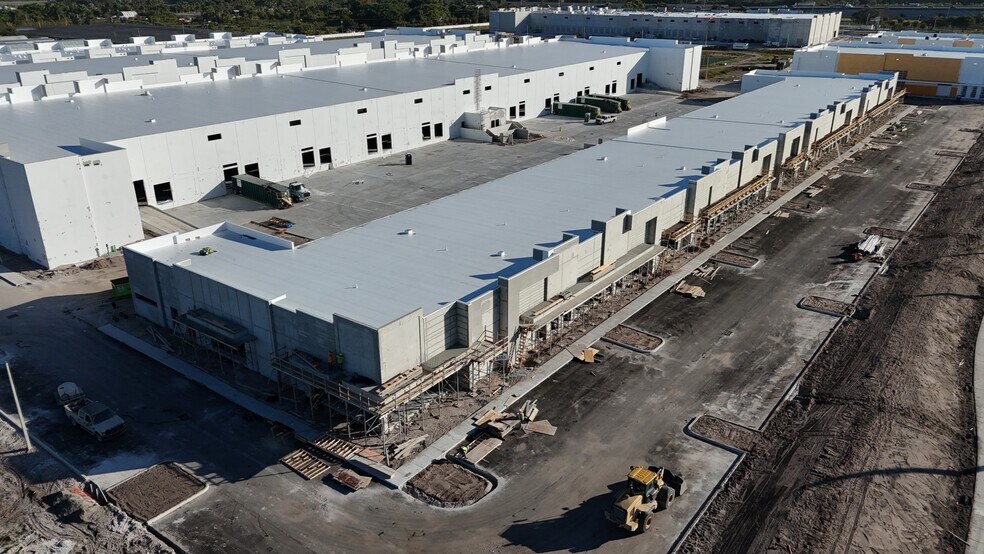 More Photos Of 8289 Boynton Beach Blvd, Boynton Beach Unknown For Lease