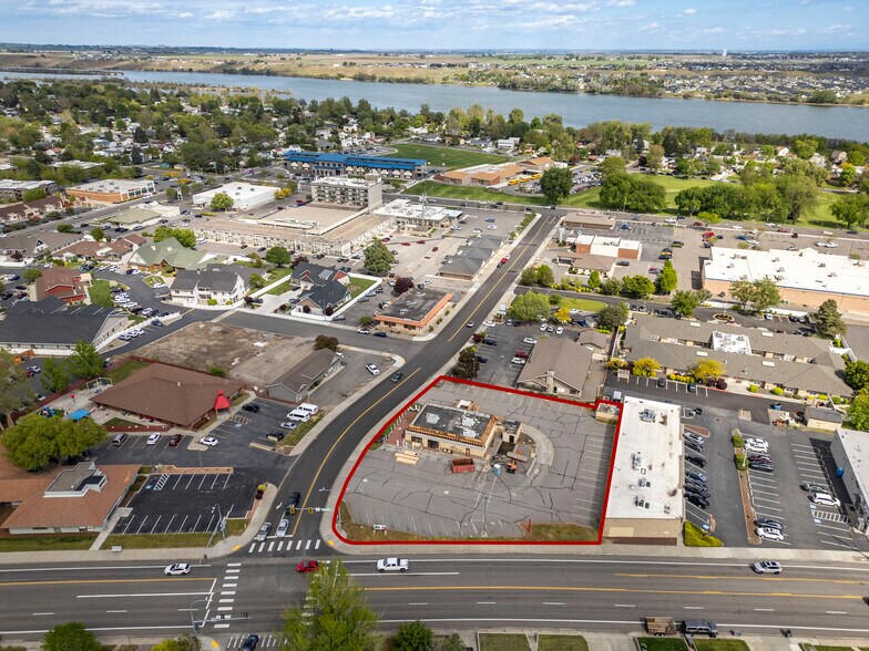 More Photos Of 325 Torbett St, Richland General Retail For Lease