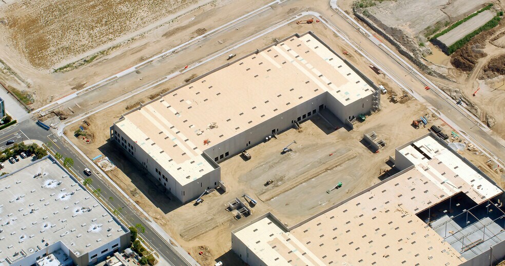 More Photos Of 3550 Conant St, Long Beach Unknown For Lease