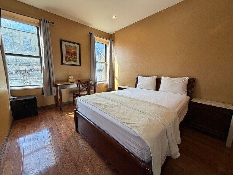 More Photos Of 365-367 W 46th St, New York Apartments For Lease