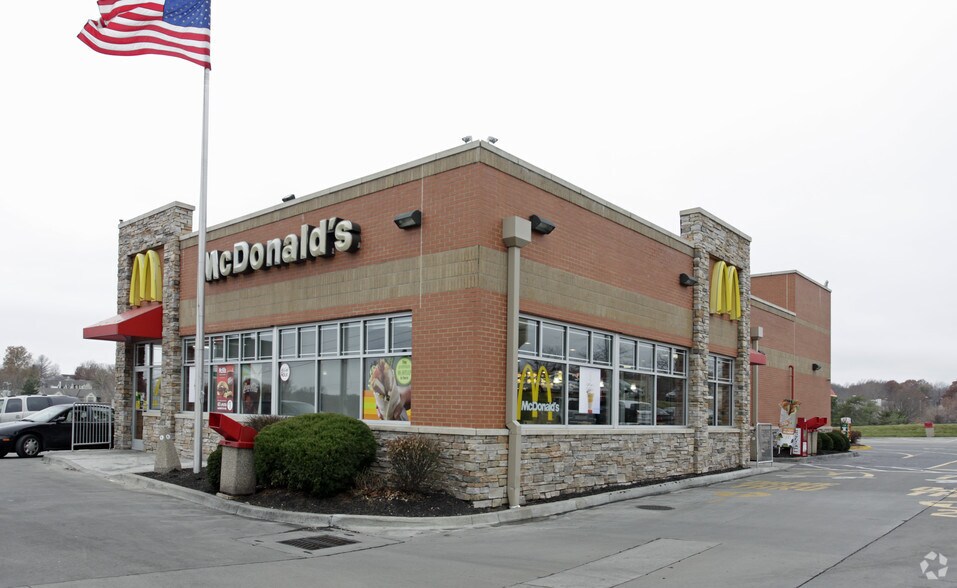 Primary Photo Of 11290 Holmes Rd, Kansas City Fast Food For Sale