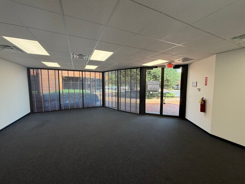 More Photos Of 2995 Courtyards Dr, Peachtree Corners Distribution For Sale