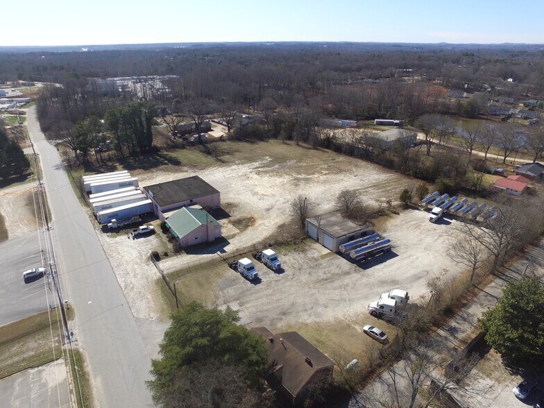 Primary Photo Of 106 Sandra Ave, Greenville Truck Terminal For Sale