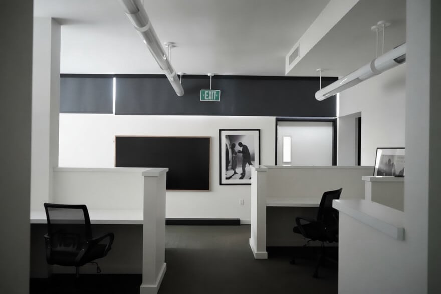 More Photos Of 446-448 S Canon Dr, Beverly Hills Office For Sale