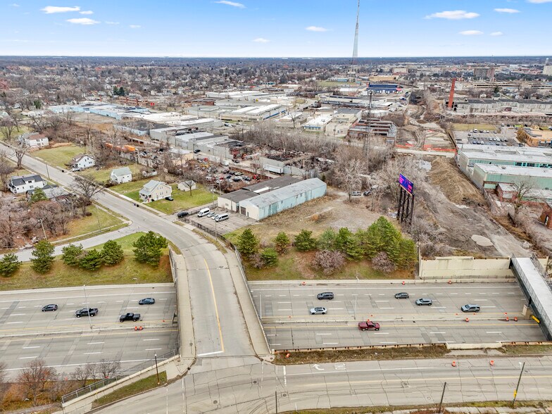 More Photos Of 15306 Rosa Parks Blvd, Detroit Warehouse For Sale