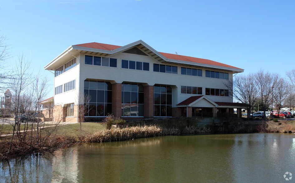 More Photos Of 4 Pidgeon Hill Dr, Sterling Medical For Lease