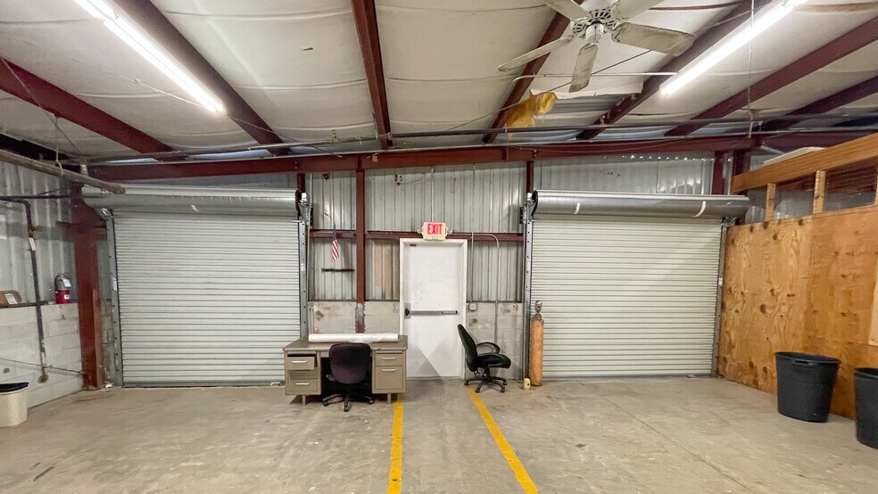 More Photos Of 10001 Tamiami Trl E, Naples Freestanding For Lease