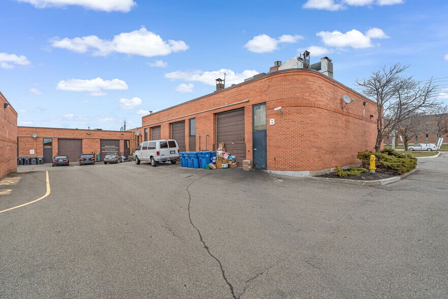 More Photos Of 750 Oakdale Rd, Toronto Flex For Sale
