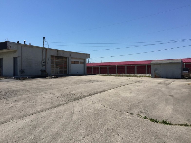More Photos Of 1495 Findlay Rd, Lima Service Station For Lease