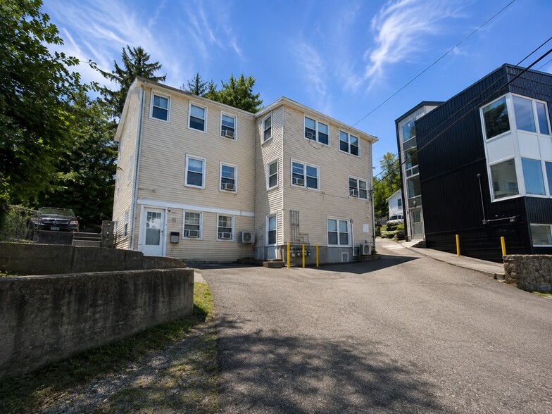More Photos Of 17 Tiernans Ln, Dobbs Ferry Apartments For Sale