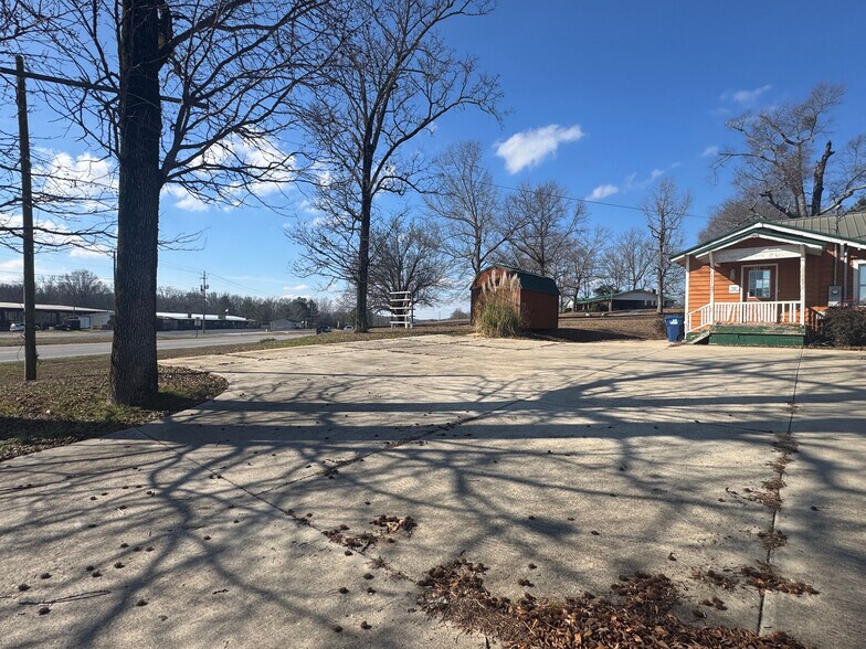 More Photos Of 8385 AL Highway 144, Alexandria Office Residential For Sale