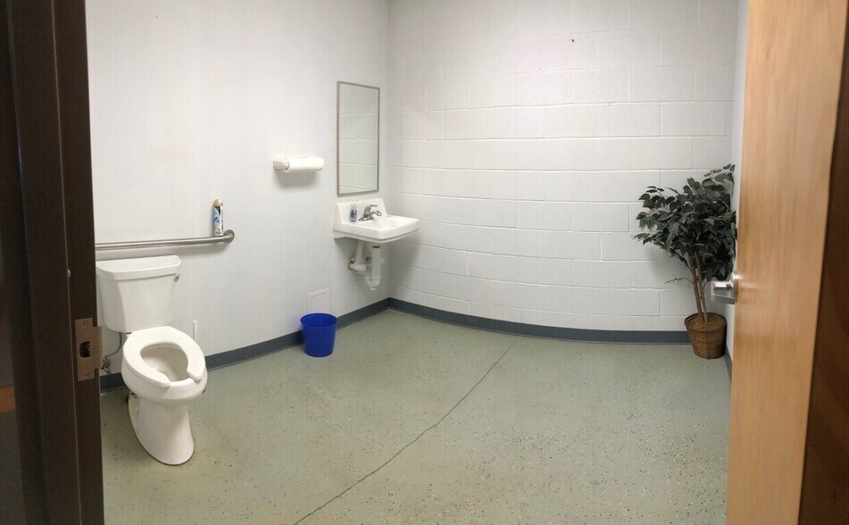 More Photos Of 9331 Garners Ferry, Hopkins Storefront Retail Office For Lease