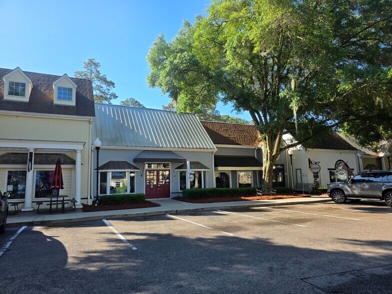 More Photos Of 1509 Main St, Hilton Head Island Storefront For Lease