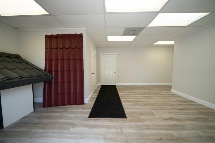 More Photos Of 25451 Fortran Dr, Punta Gorda Warehouse For Sale