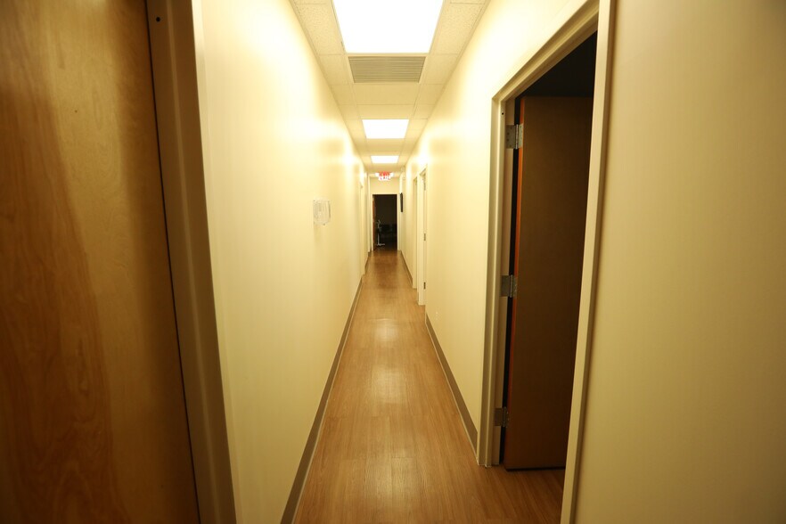 More Photos Of 211-20 Union Tpke, Oakland Gardens Storefront Retail Office For Sale