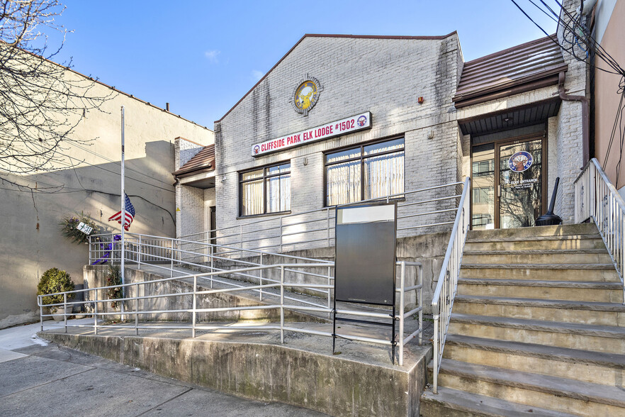 Primary Photo Of 526 Anderson Ave, Cliffside Park Office For Sale