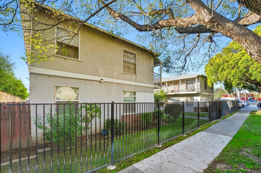 More Photos Of 116 S Orange Ave, Santa Ana Apartments For Sale