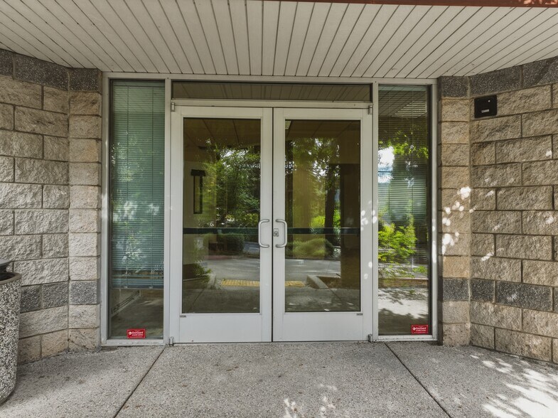 More Photos Of 112 Nevada City Hwy, Nevada City Office For Sale