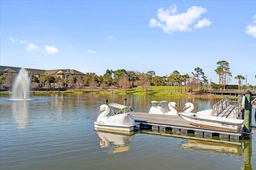 More Photos Of Oviedo On The Park, Oviedo Freestanding For Lease