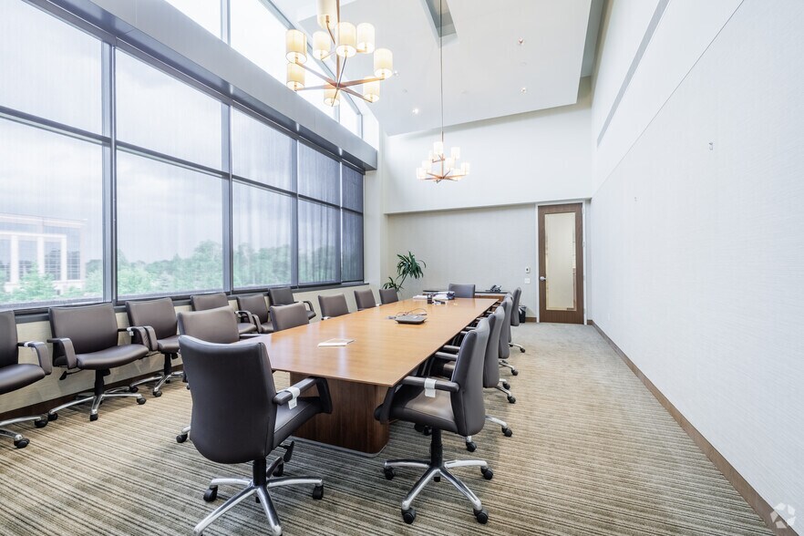 More Photos Of 1 Jefferson Rd, Parsippany Office For Sale