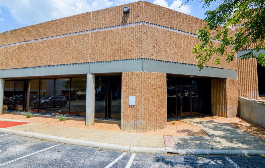 Primary Photo Of 403 E Ramsey Rd, San Antonio Research And Development For Lease