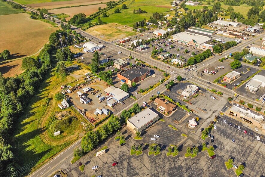 More Photos Of 8082 Guide Meridian, Lynden Freestanding For Sale