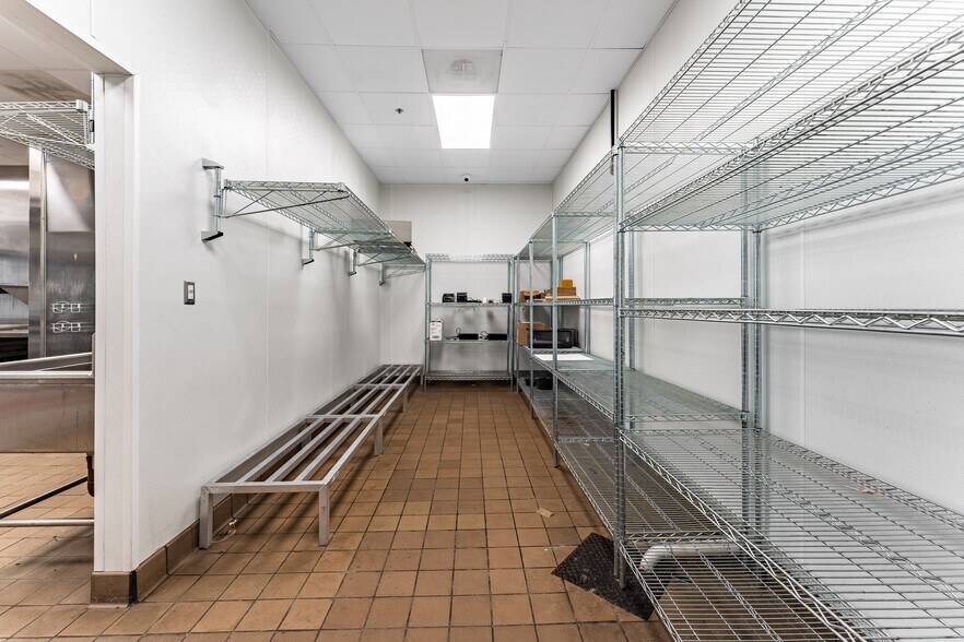 More Photos Of 4280 W Martin Luther King Blvd, Fayetteville Restaurant For Sale