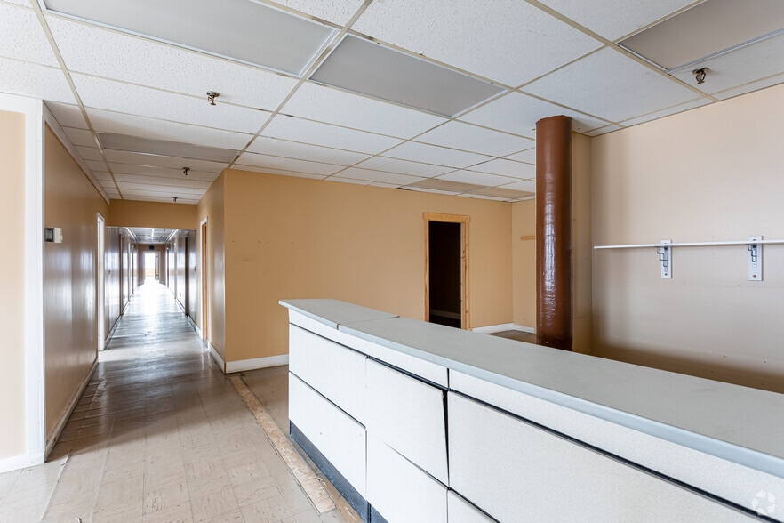 More Photos Of 165 Front St, Chicopee Office For Lease