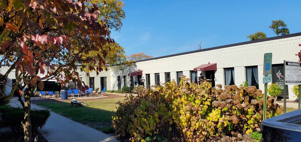 More Photos Of 710 E Ogden Ave, Naperville Office For Lease