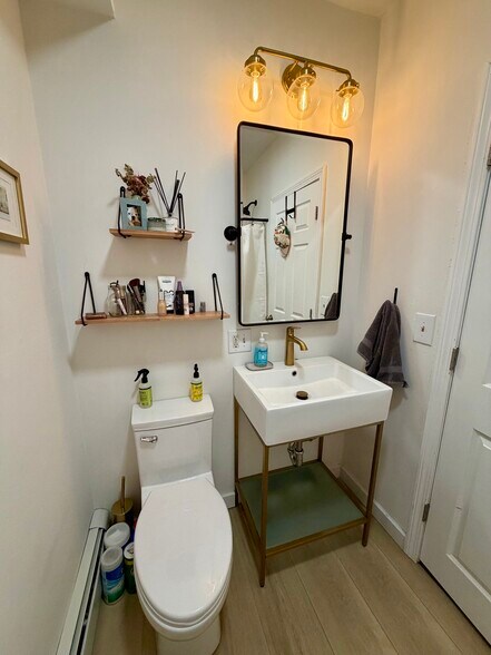 More Photos Of 69 Newbury St, Portland Storefront Retail Residential For Sale