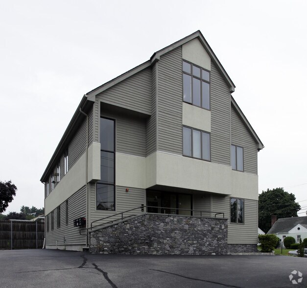 Primary Photo Of 1215 Reservoir Ave, Cranston Office For Lease