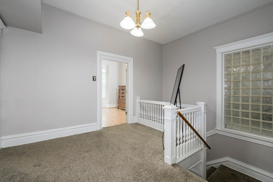 More Photos Of 4374-4382 W Pine Blvd, Saint Louis Office For Sale