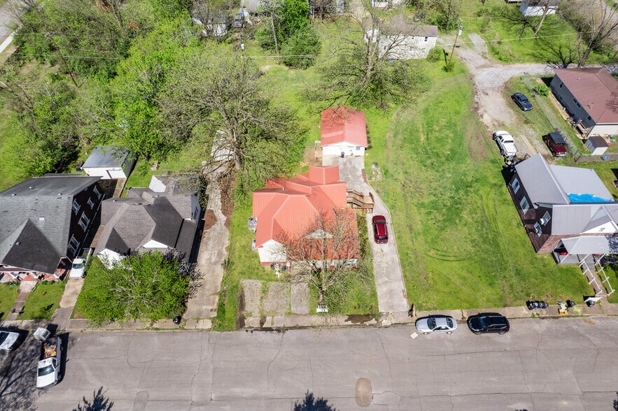 More Photos Of 714 Washington Ave, Etowah Multifamily For Sale