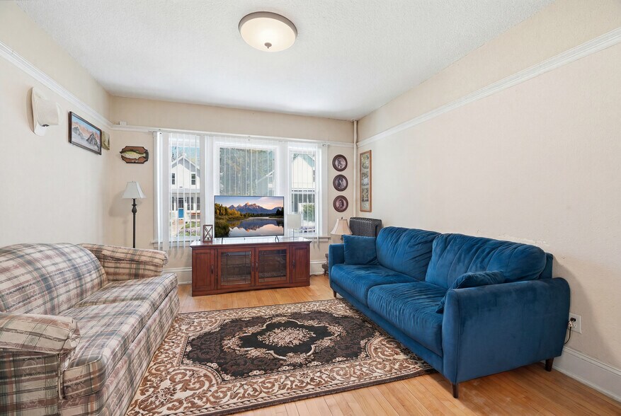 More Photos Of 1530 Sherburne Ave, Saint Paul Apartments For Sale